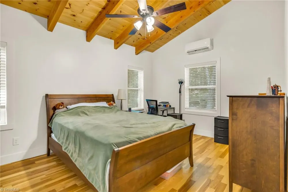 925 Red Sleigh Way Fleetwood, NC 28626