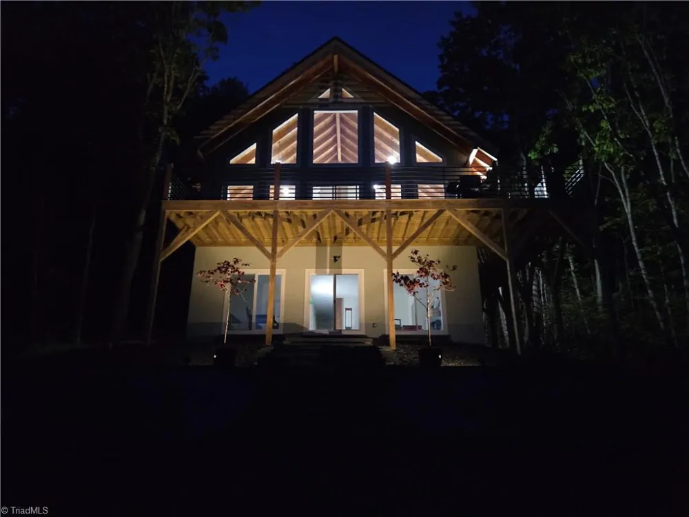 925 Red Sleigh Way Fleetwood, NC 28626