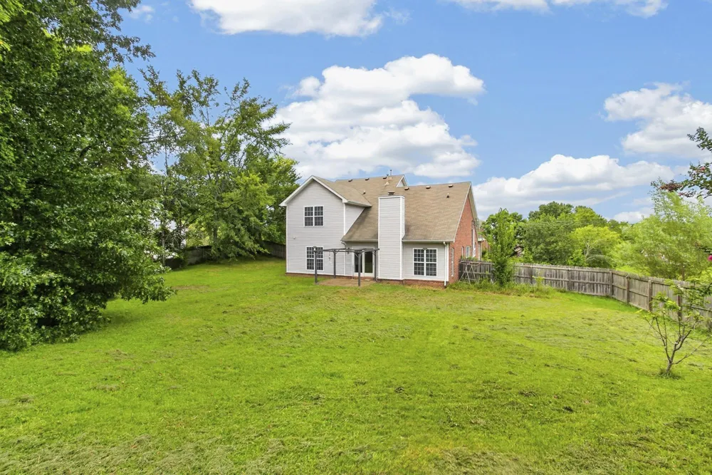 101 Wiggins Ct Nolensville, TN 37135