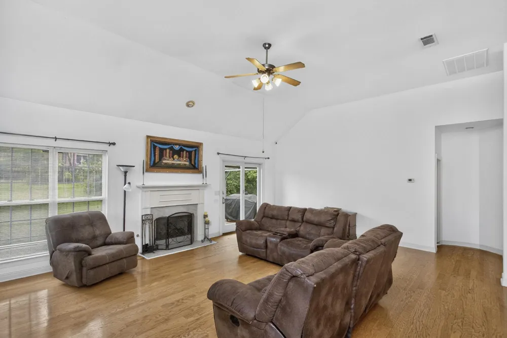 101 Wiggins Ct Nolensville, TN 37135