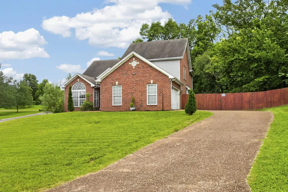101 Wiggins Ct Nolensville, TN 37135