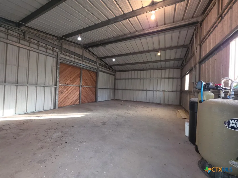 565 E Ward Street Goliad, TX 77963