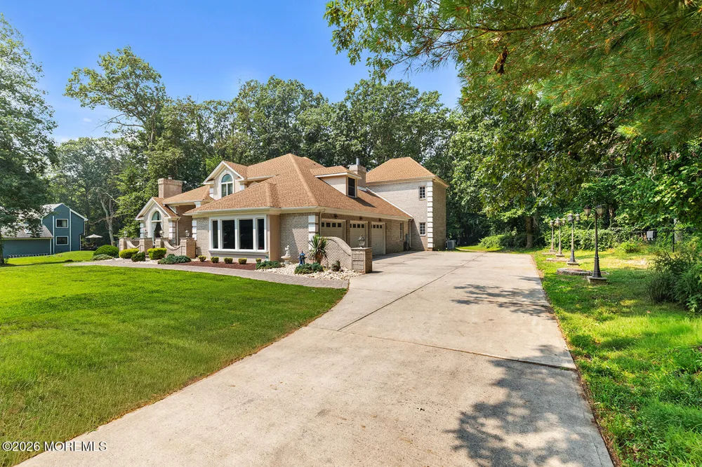373 Millstone Road Clarksburg, NJ 08510
