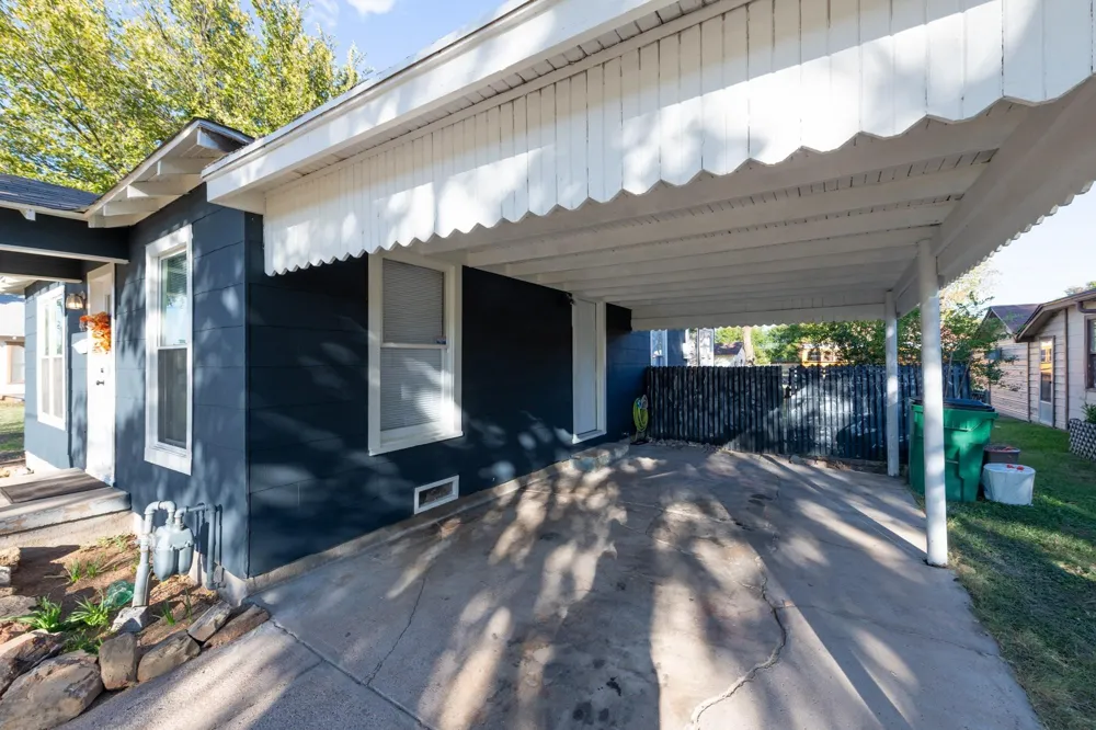 414 S Main Street Henrietta, TX 76365