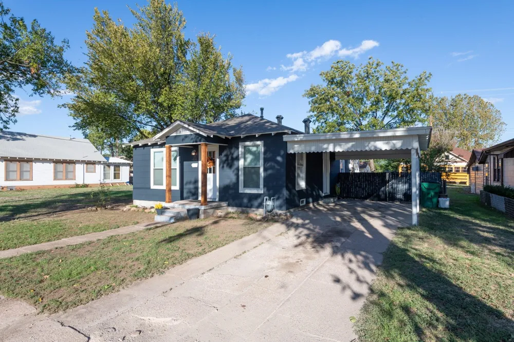 414 S Main Street Henrietta, TX 76365