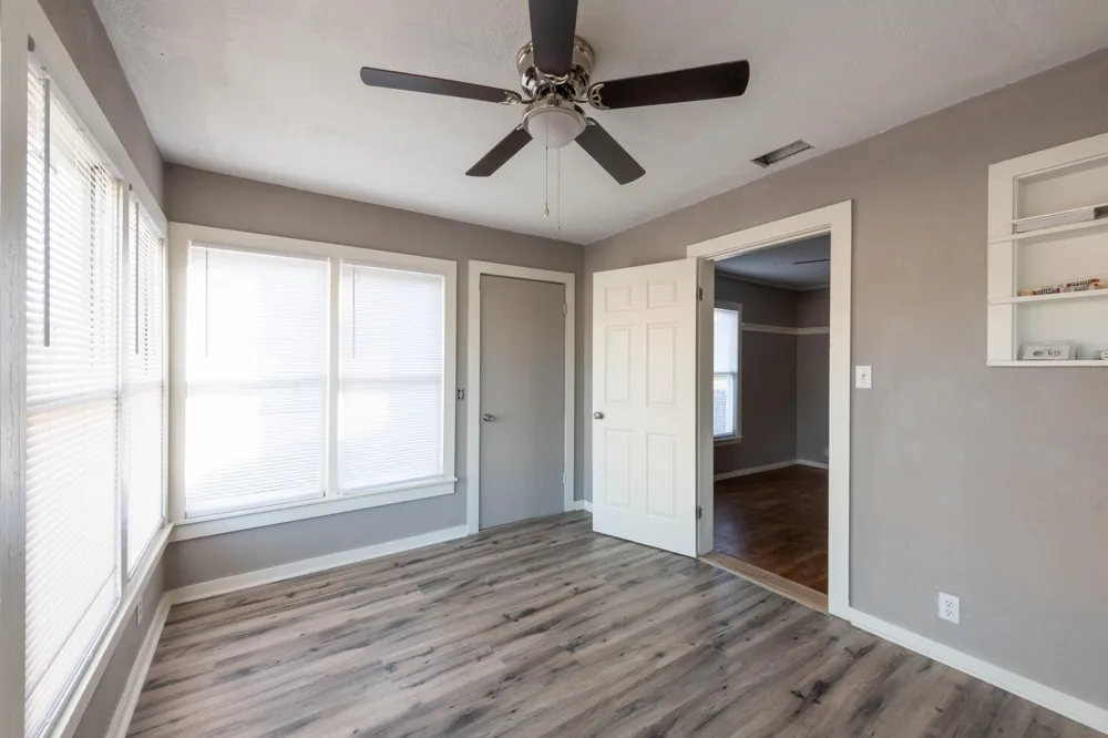 414 S Main Street Henrietta, TX 76365