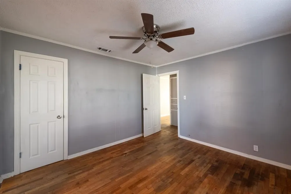 414 S Main Street Henrietta, TX 76365
