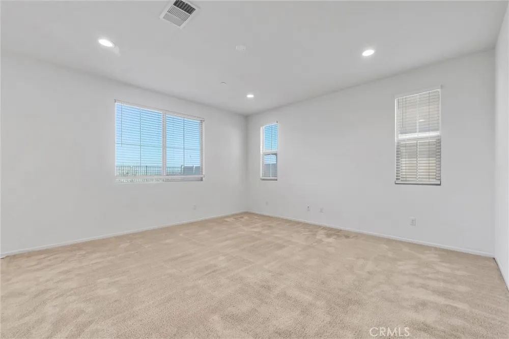 29109 Sunforest Lake Elsinore, CA 92530