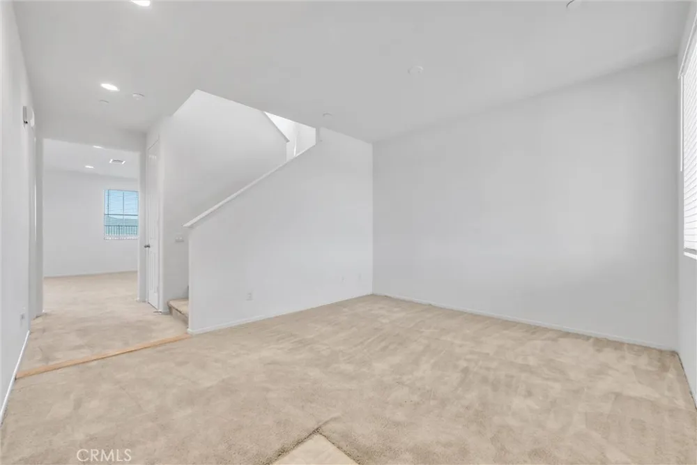 29109 Sunforest Lake Elsinore, CA 92530
