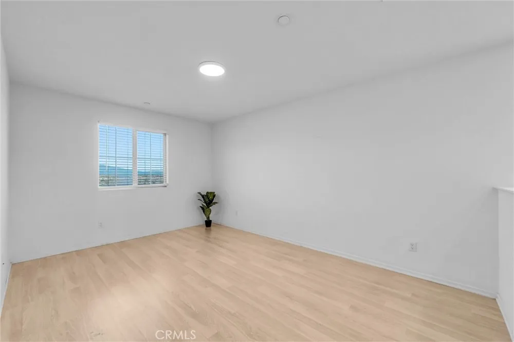 29109 Sunforest Lake Elsinore, CA 92530