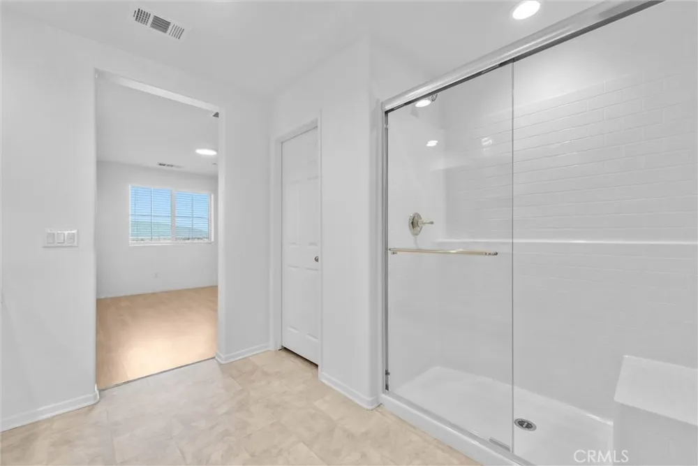 29109 Sunforest Lake Elsinore, CA 92530