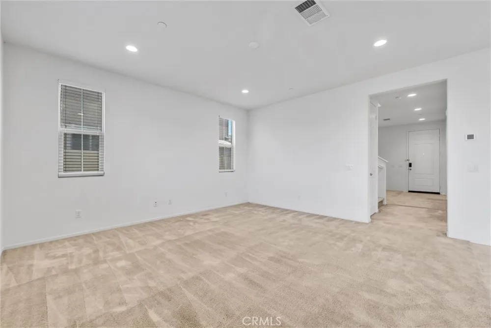 29109 Sunforest Lake Elsinore, CA 92530