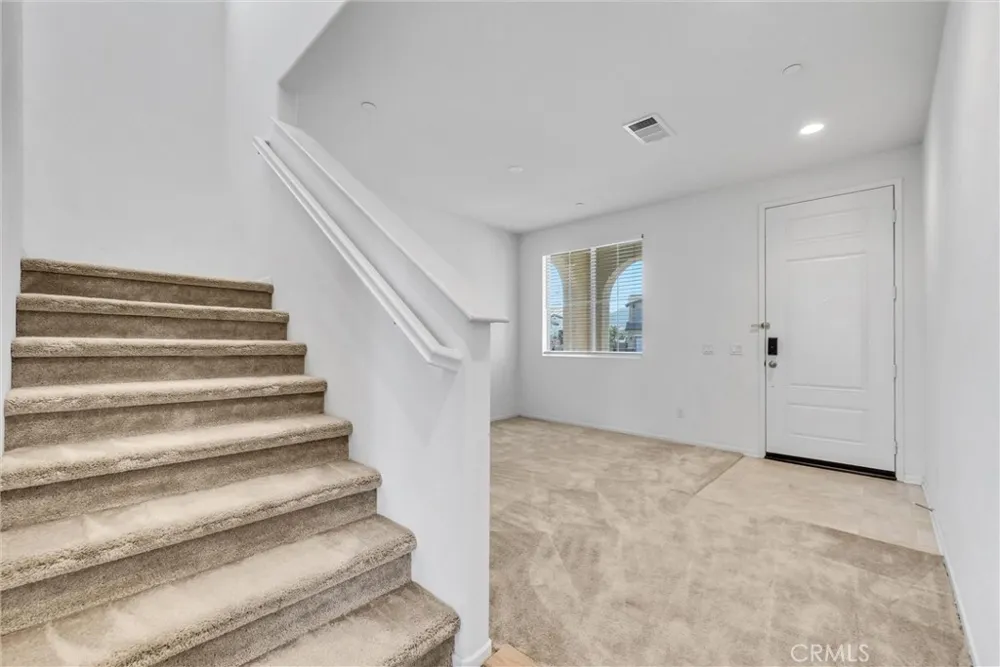 29109 Sunforest Lake Elsinore, CA 92530