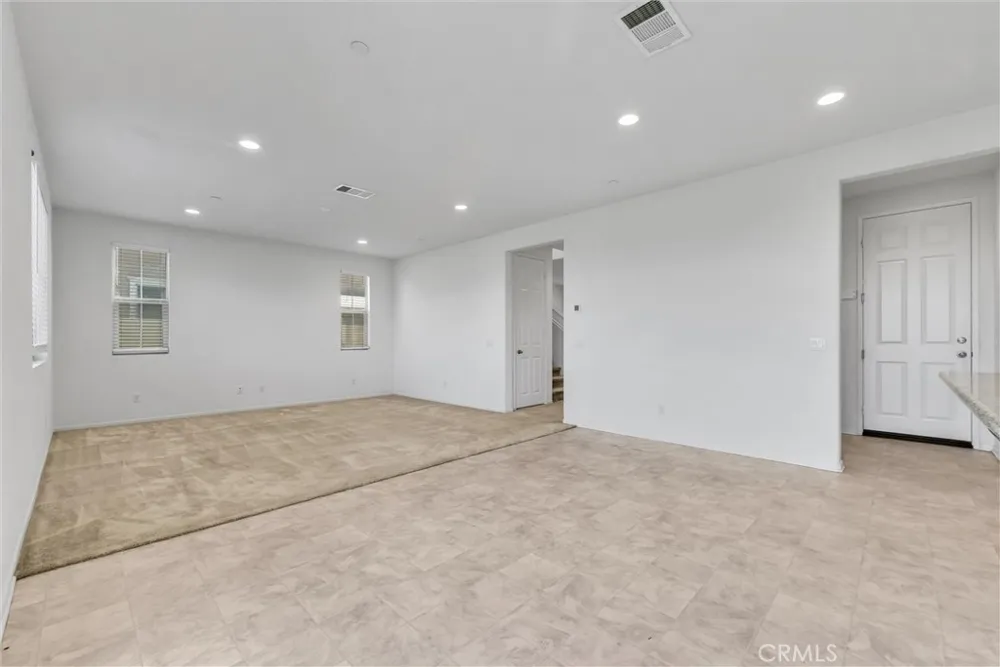 29109 Sunforest Lake Elsinore, CA 92530