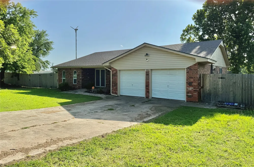 55 Meadow Lane Choctaw, OK 73020