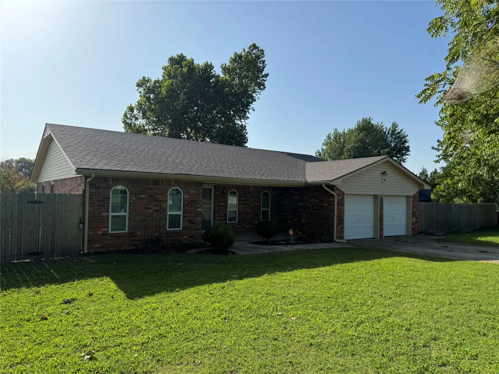 55 Meadow Lane Choctaw, OK 73020