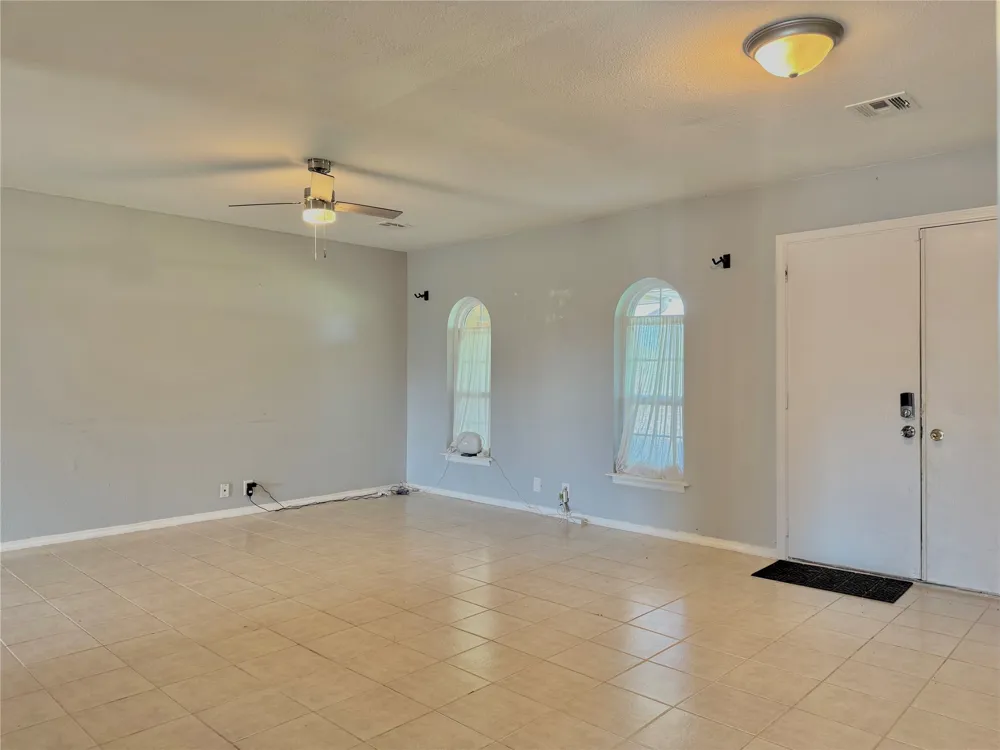 55 Meadow Lane Choctaw, OK 73020