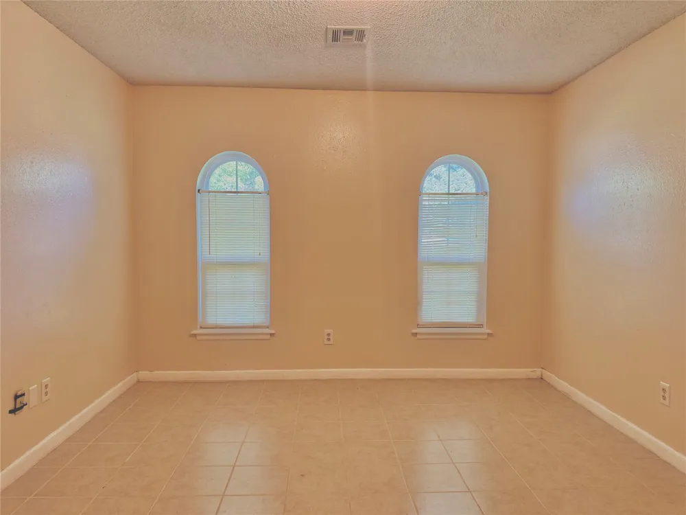 55 Meadow Lane Choctaw, OK 73020