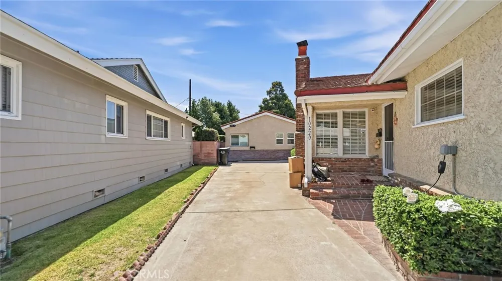 10220 Randwick Drive Temple City, CA 91780