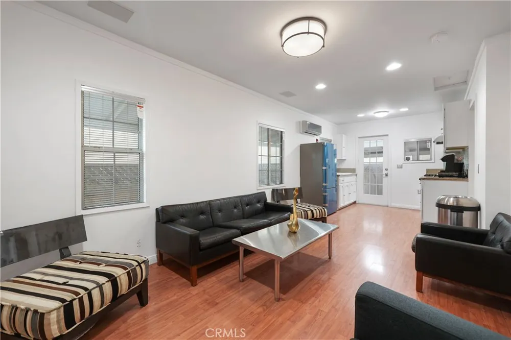 2989 W 12th Street Los Angeles, CA 90006
