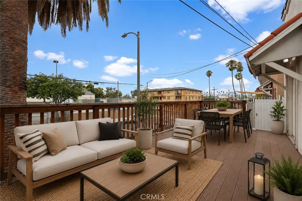 2989 W 12th Street Los Angeles, CA 90006