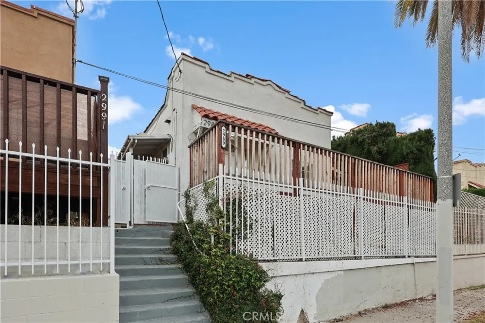 2989 W 12th Street Los Angeles, CA 90006