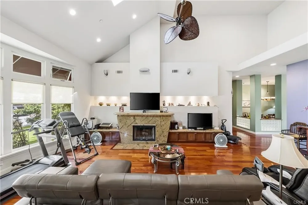 2431 S 2nd Avenue Arcadia, CA 91006