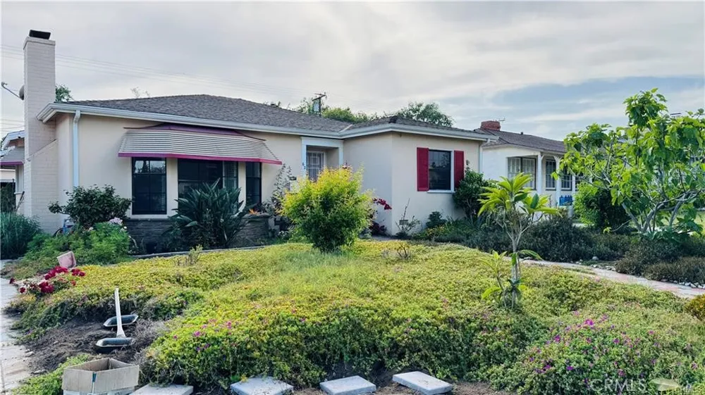 621 Almansor Alhambra, CA 91801