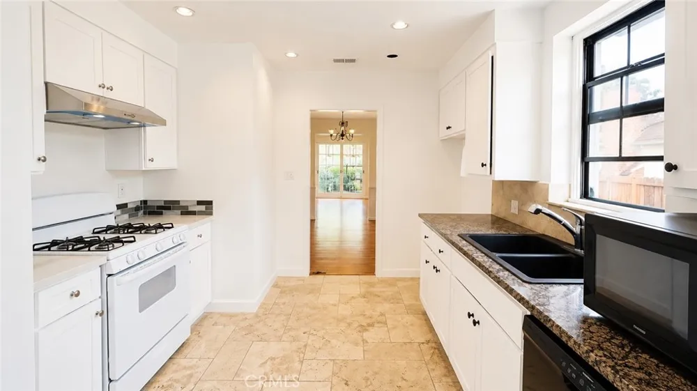 621 Almansor Alhambra, CA 91801