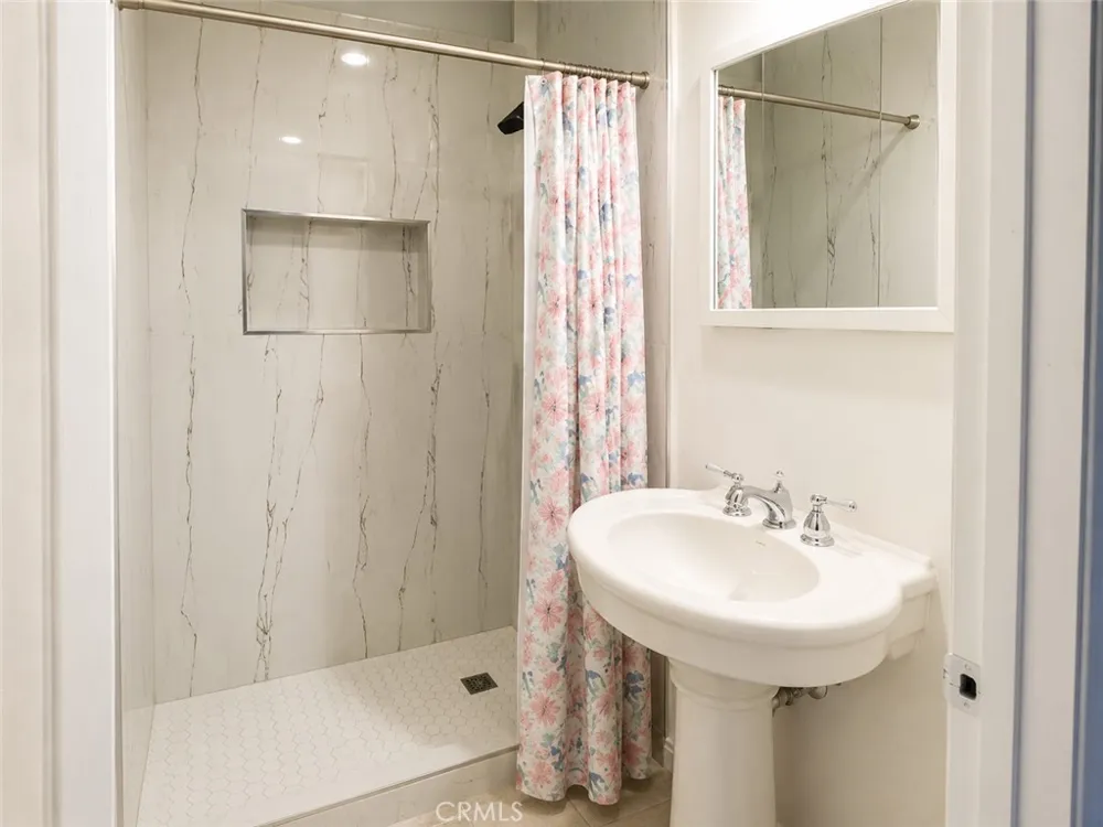 621 Almansor Alhambra, CA 91801