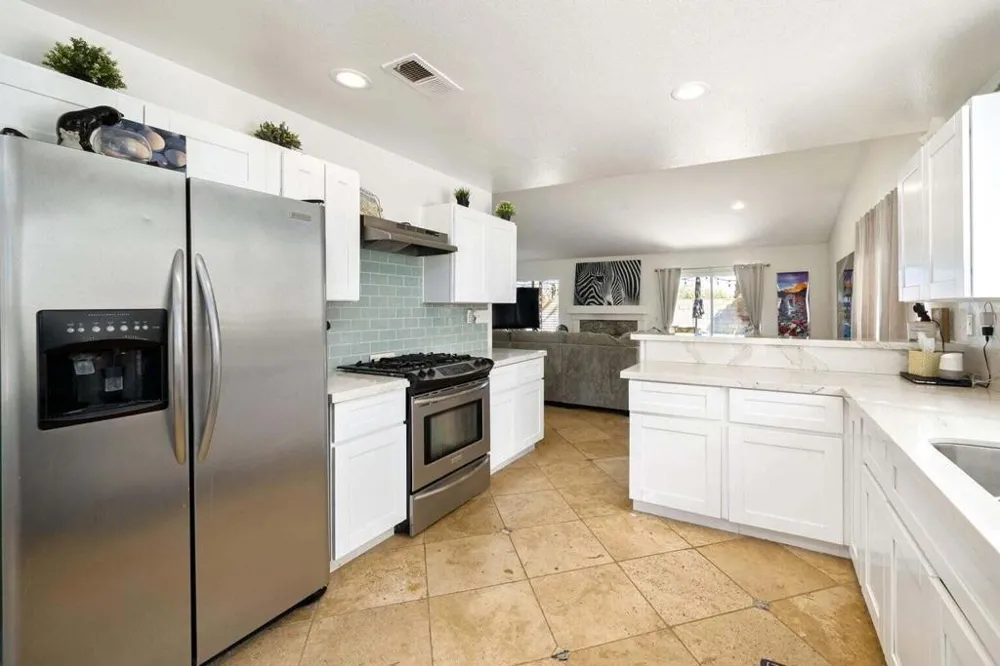 69766 Northhampton Avenue Cathedral City, CA 92234