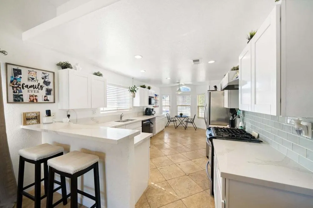 69766 Northhampton Avenue Cathedral City, CA 92234