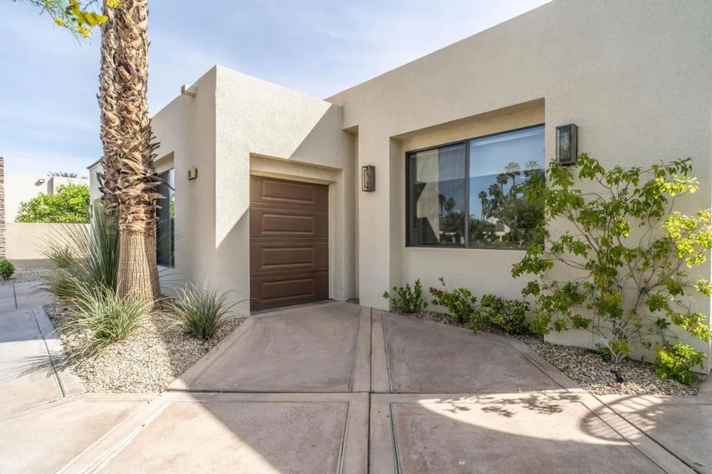 19 Via Haciendas Rancho Mirage, CA 92270