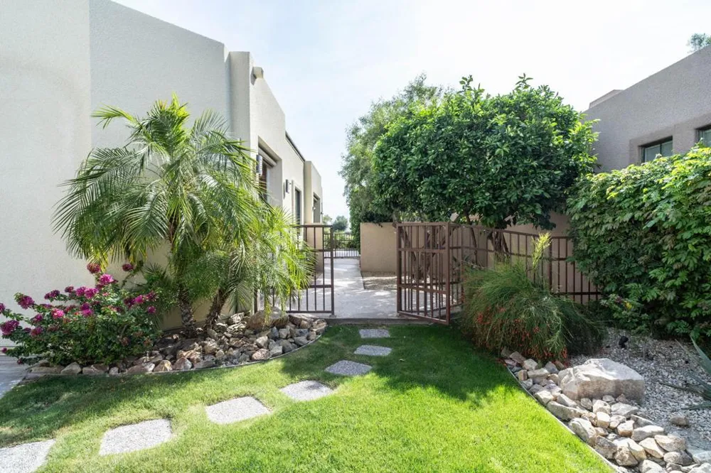 19 Via Haciendas Rancho Mirage, CA 92270