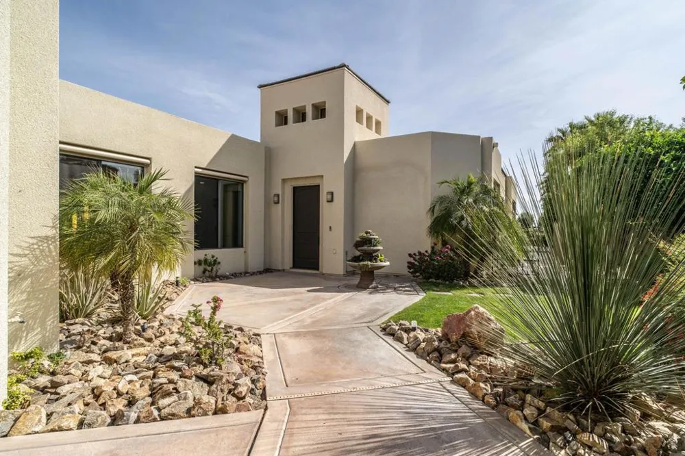 19 Via Haciendas Rancho Mirage, CA 92270