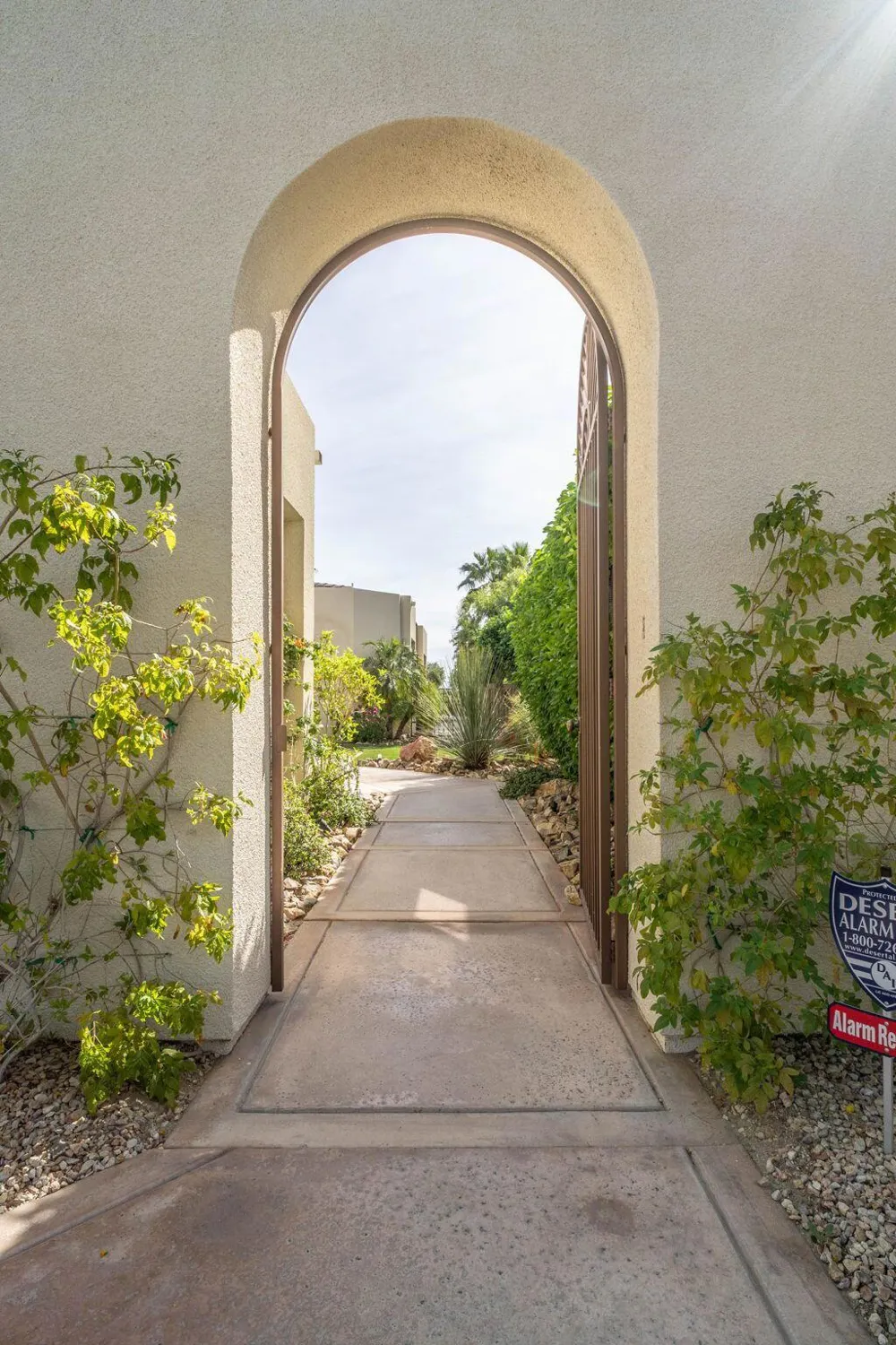 19 Via Haciendas Rancho Mirage, CA 92270