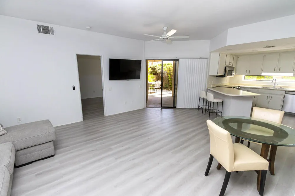 255 S Avenida Caballeros #305 Palm Springs, CA 92262