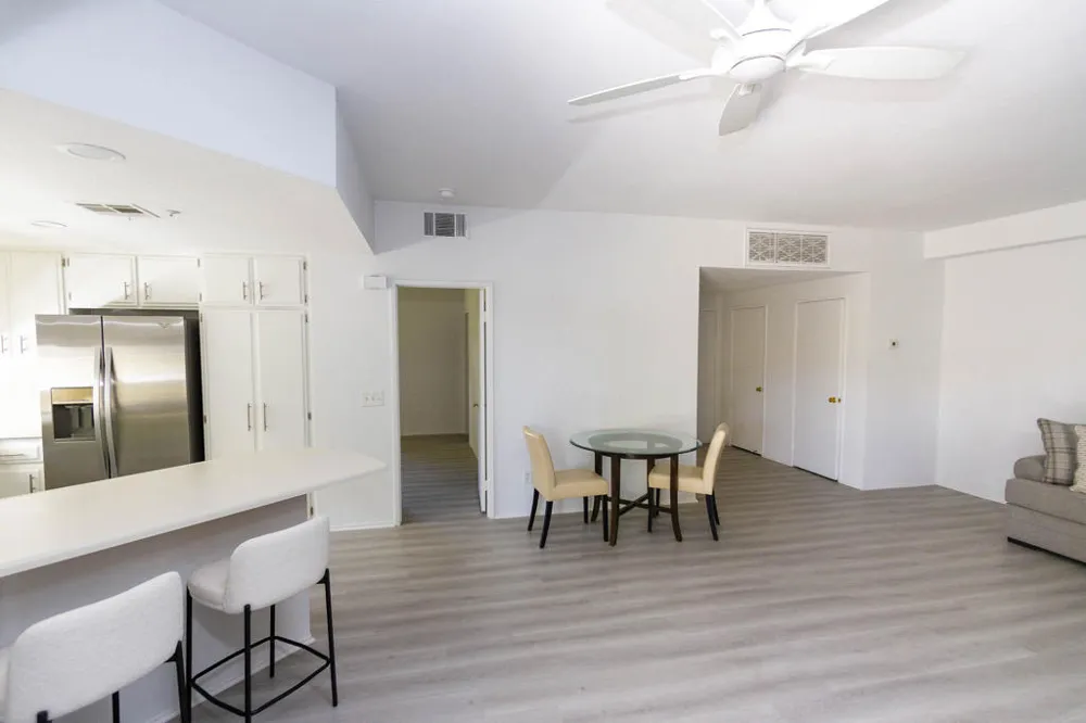 255 S Avenida Caballeros #305 Palm Springs, CA 92262