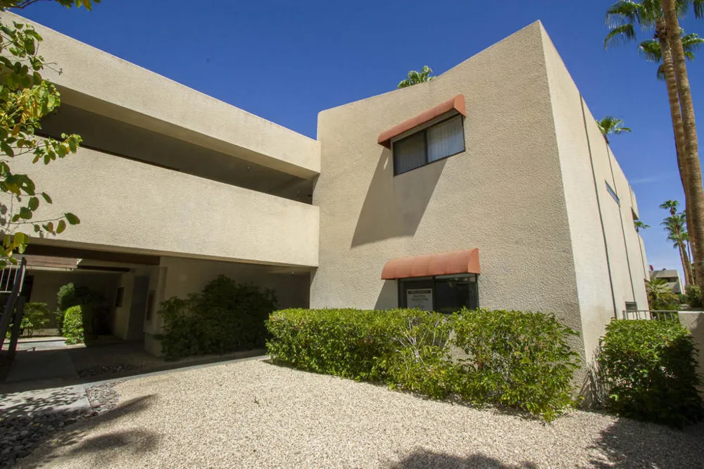 255 S Avenida Caballeros #305 Palm Springs, CA 92262
