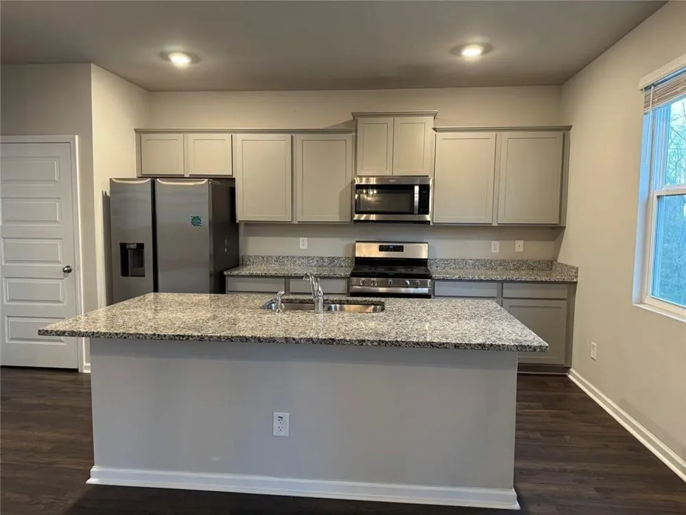146 Silver Birch Pass Newnan, GA 30265