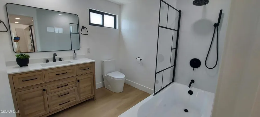 1271 La Jolla Drive Thousand Oaks, CA 91362