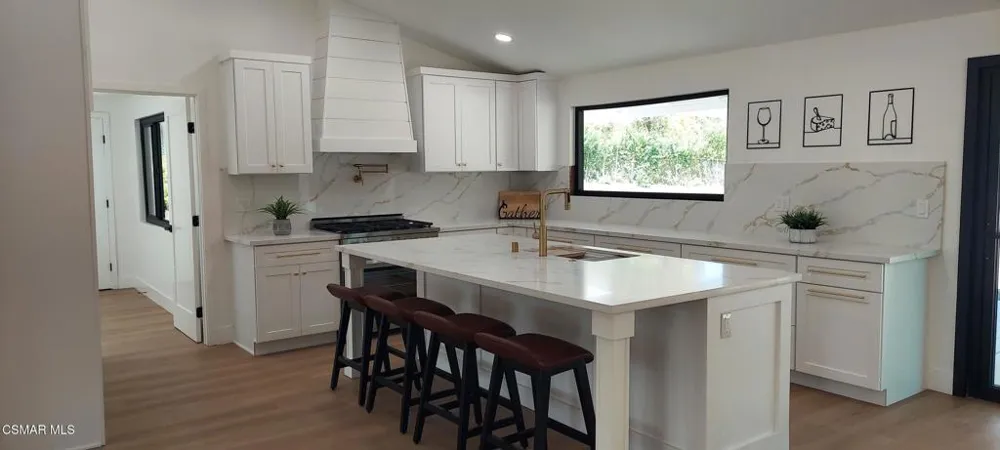 1271 La Jolla Drive Thousand Oaks, CA 91362