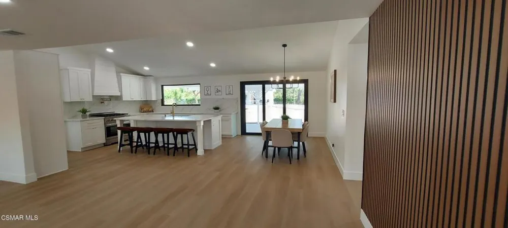 1271 La Jolla Drive Thousand Oaks, CA 91362