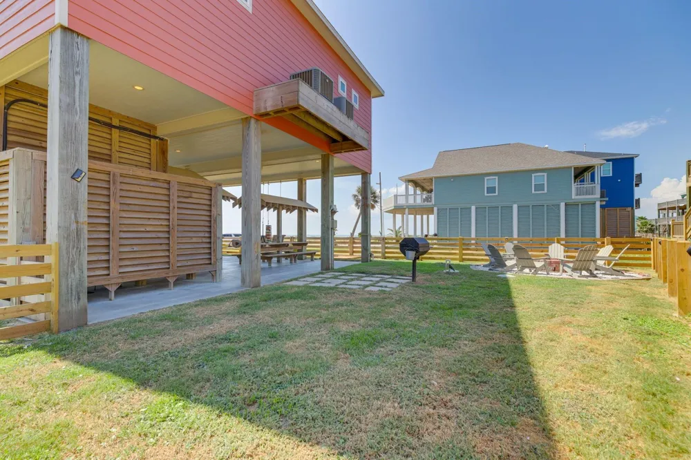1963 Ave J Port Bolivar, TX 77650