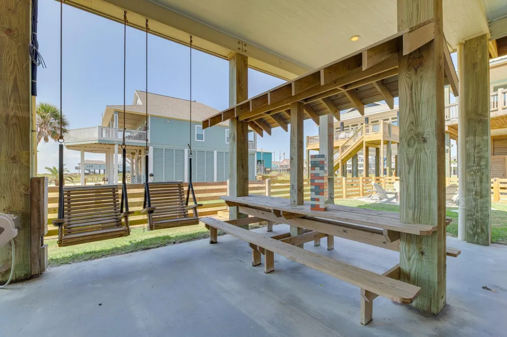 1963 Ave J Port Bolivar, TX 77650