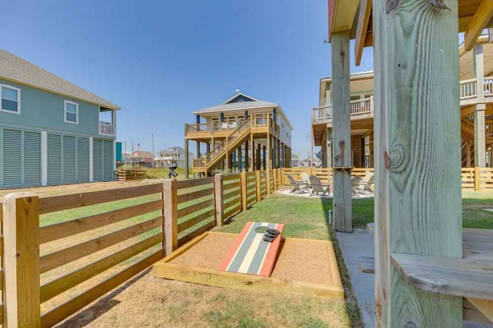 1963 Ave J Port Bolivar, TX 77650