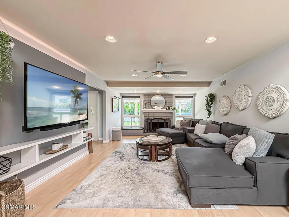 3360 Dalhart Avenue Simi Valley, CA 93063