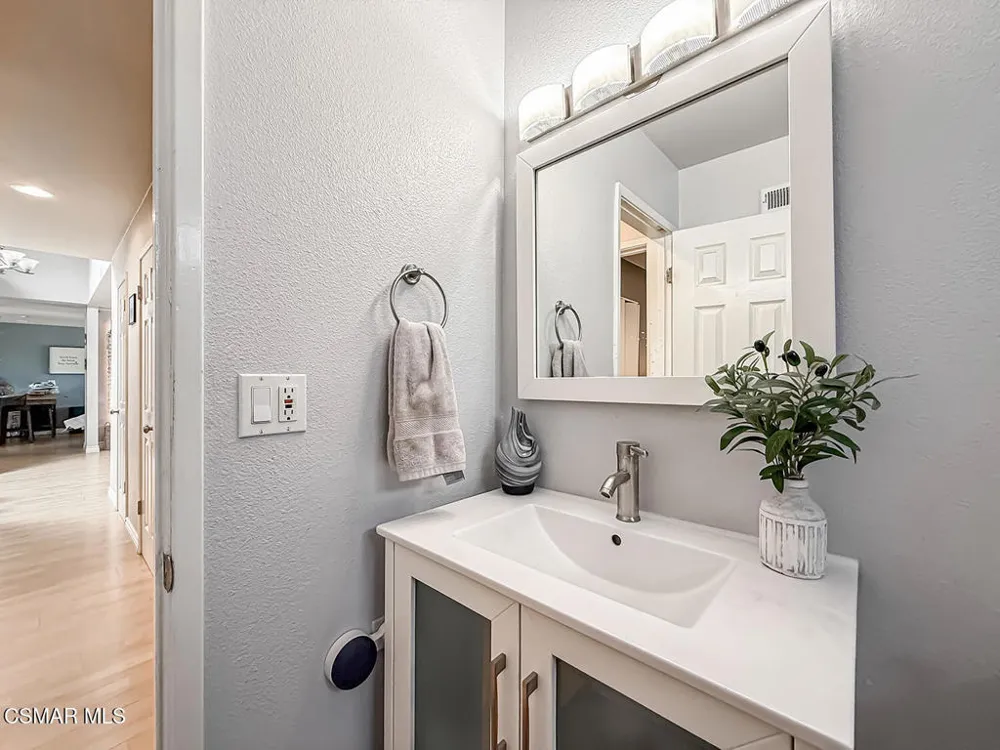 3360 Dalhart Avenue Simi Valley, CA 93063