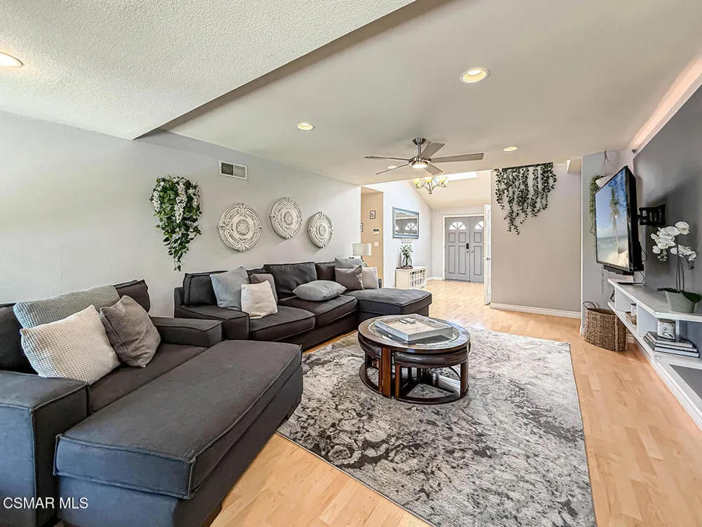 3360 Dalhart Avenue Simi Valley, CA 93063