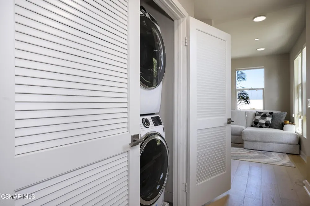 1290 E Thompson Boulevard #105 Ventura, CA 93001